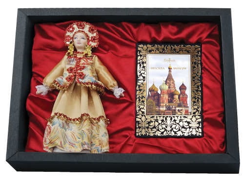 Набор "Только в России": кукла декоративная, шоколадные конфеты "Конфаэль", красный/золотистый/черный