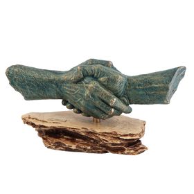 Скульптура «Рукопожатие»